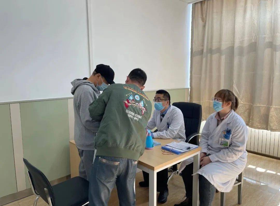 生殖门诊男女分开挂号(生殖门诊男女都可以检查吗)-第1张图片-鲸幼网