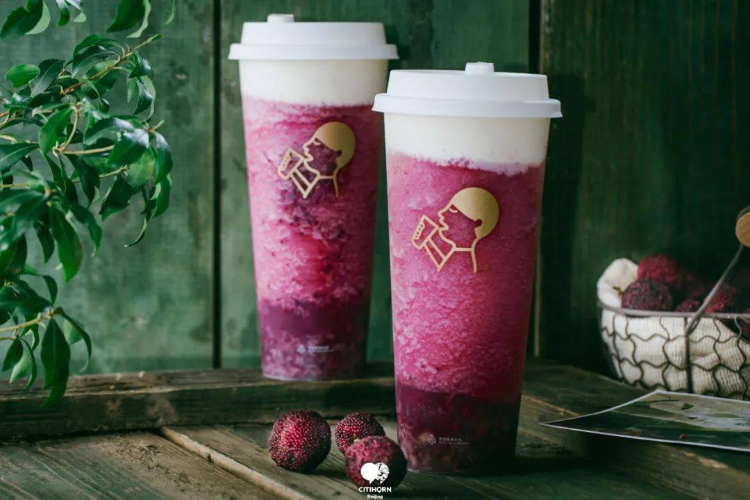 今年第一杯杨梅冰喜茶早早就带来了