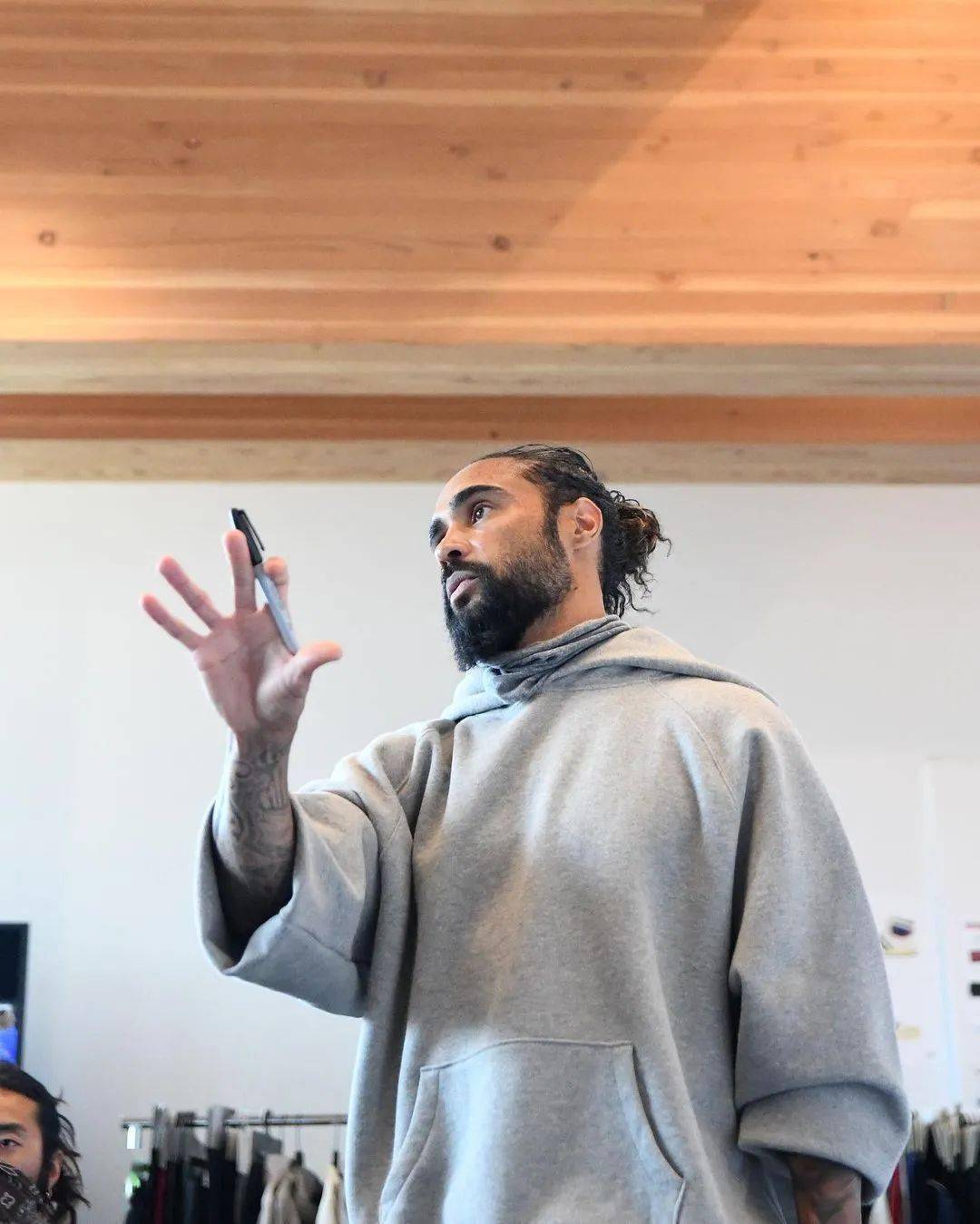 注意:supreme情报网会密切关注该系列的发售情报,并会及时告知大家