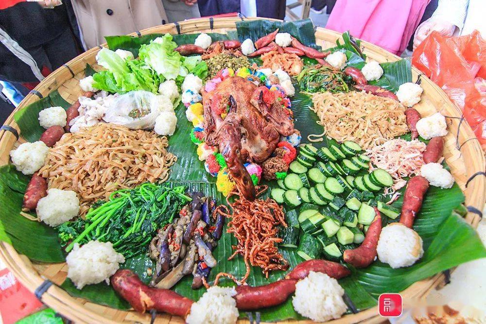 融水民族职业技术学校第三届美食节开幕