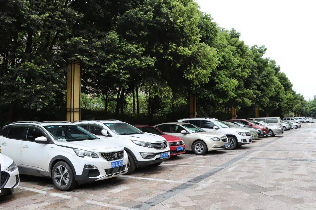 恒大绿岛新城a区改造室外公共停车场纪略_小区