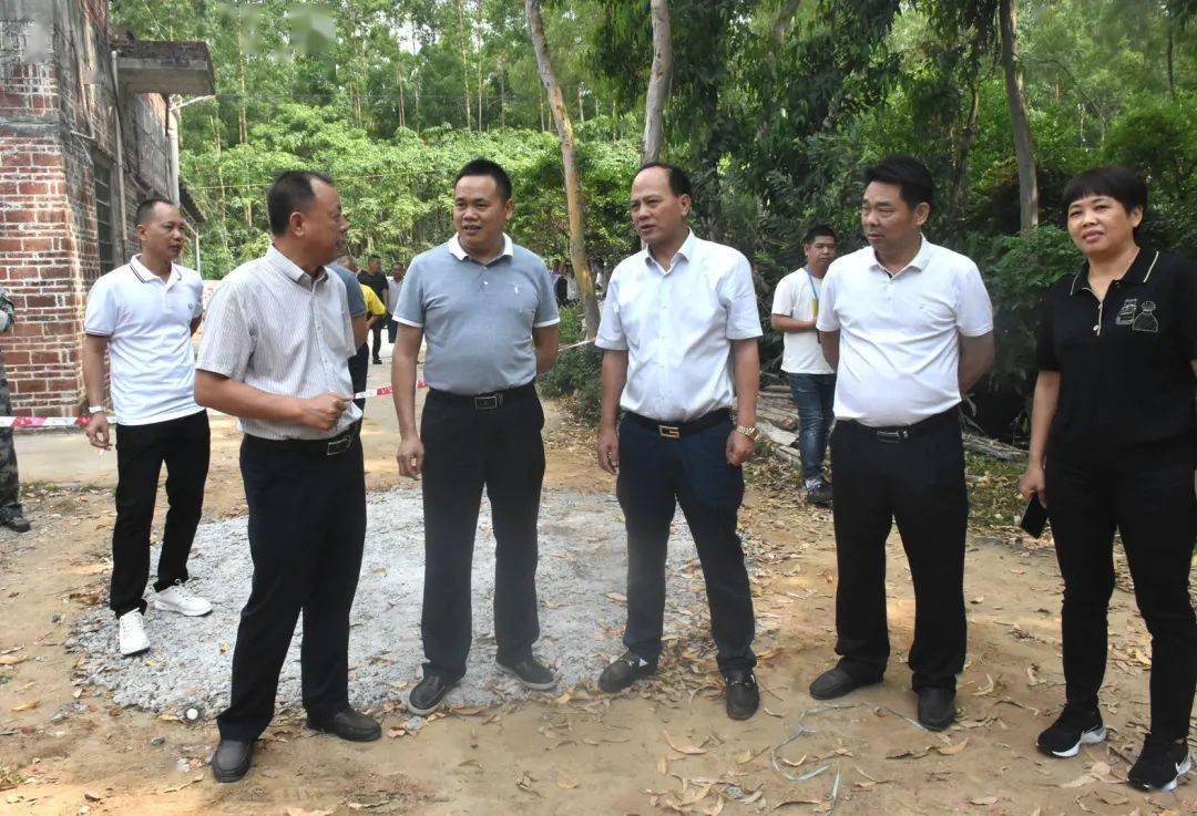 湛江市自然资源局副局长周振华,廉江市副市长林家春以及市自然资源局