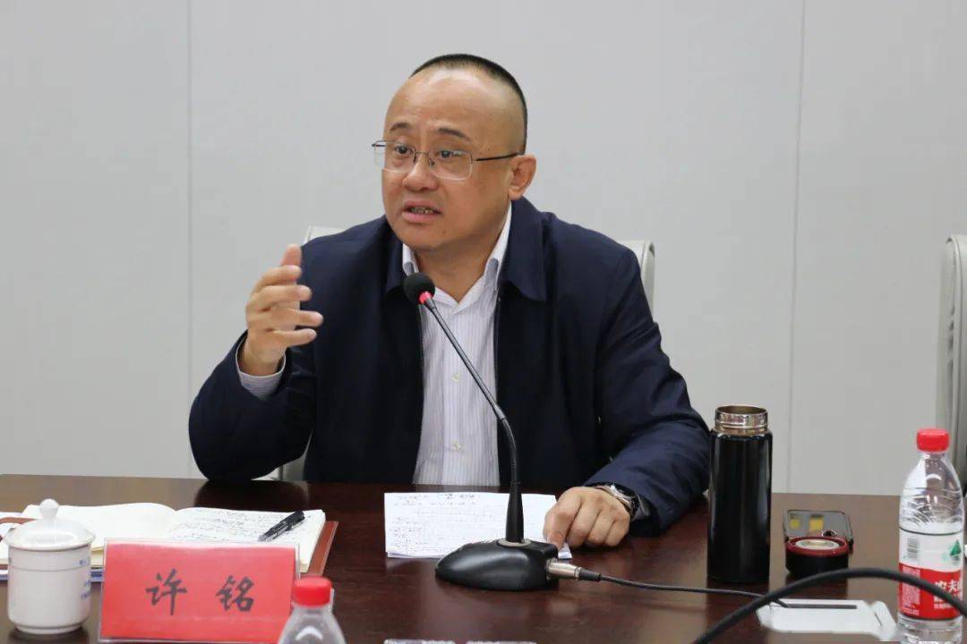 会上,区城管局党委书记,局长许铭从整治行动意义,行