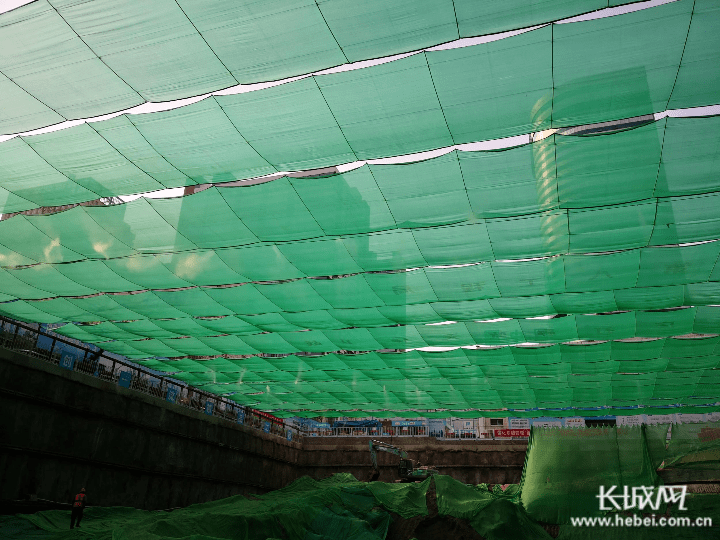 河北:大跨度防尘天幕系统投入使用 可有效降低扬尘