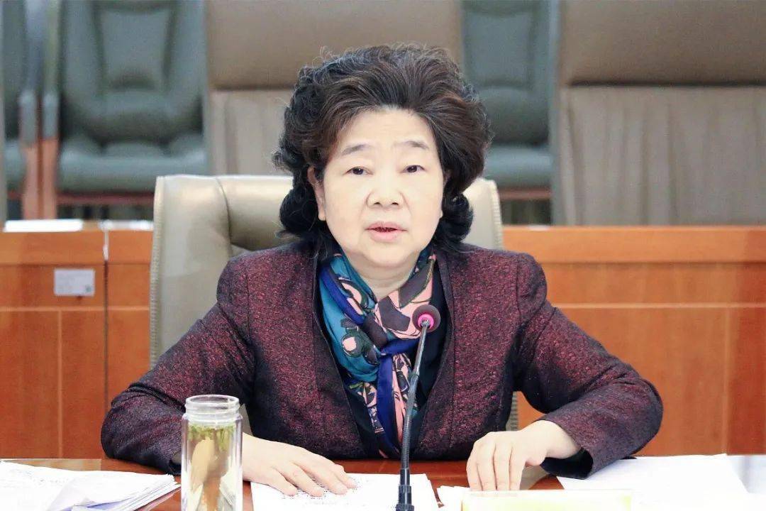 省人大常委会召开党组扩大会议传达学习栗战书委员长在陕西考察调研时