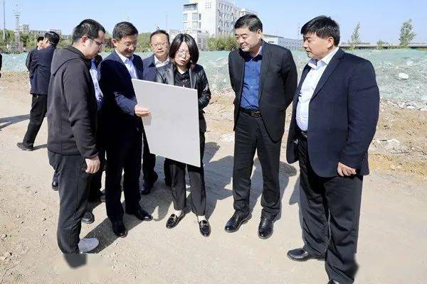 蓝城绿建集团考察滕州党校宾馆南邻区域以及王任居区域棚改项目