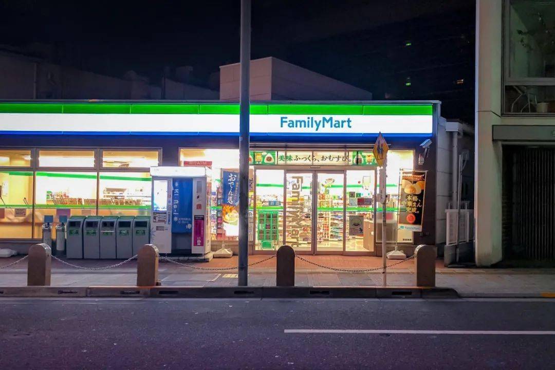 用「便利店」价格买潮牌,还是有点心动的_mart