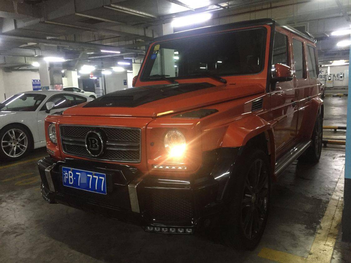 秦奋买新车了这是他的第3台劳斯莱斯车牌号价值百万