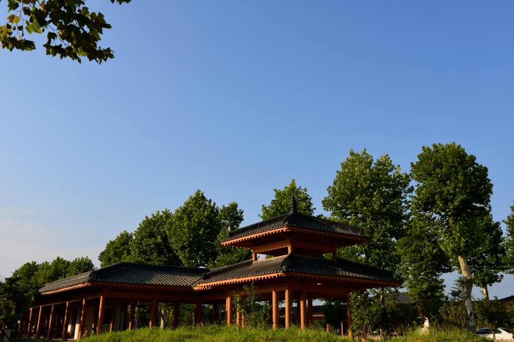 由聖蹟園,蘭亭園,顏柳園,蘇子園,松雪園,香光園,海晏堂,清風齋,丹青園