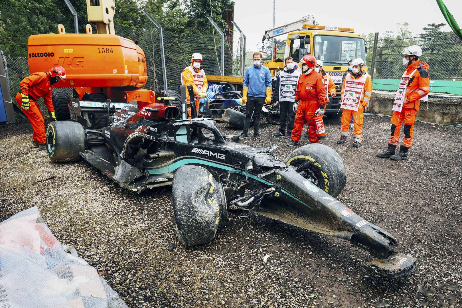 为了车手安全,f1用了哪些"黑科技"?_赛车