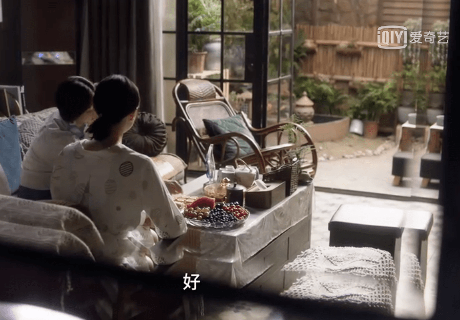 小舍得蒋欣当妈被骂上热搜但我竟被剧中的家吸粉了