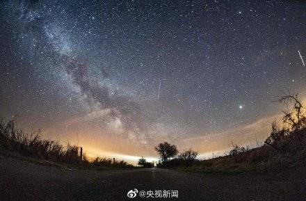 流量|转发提醒！天琴座流星雨 看火流星划破夜空！