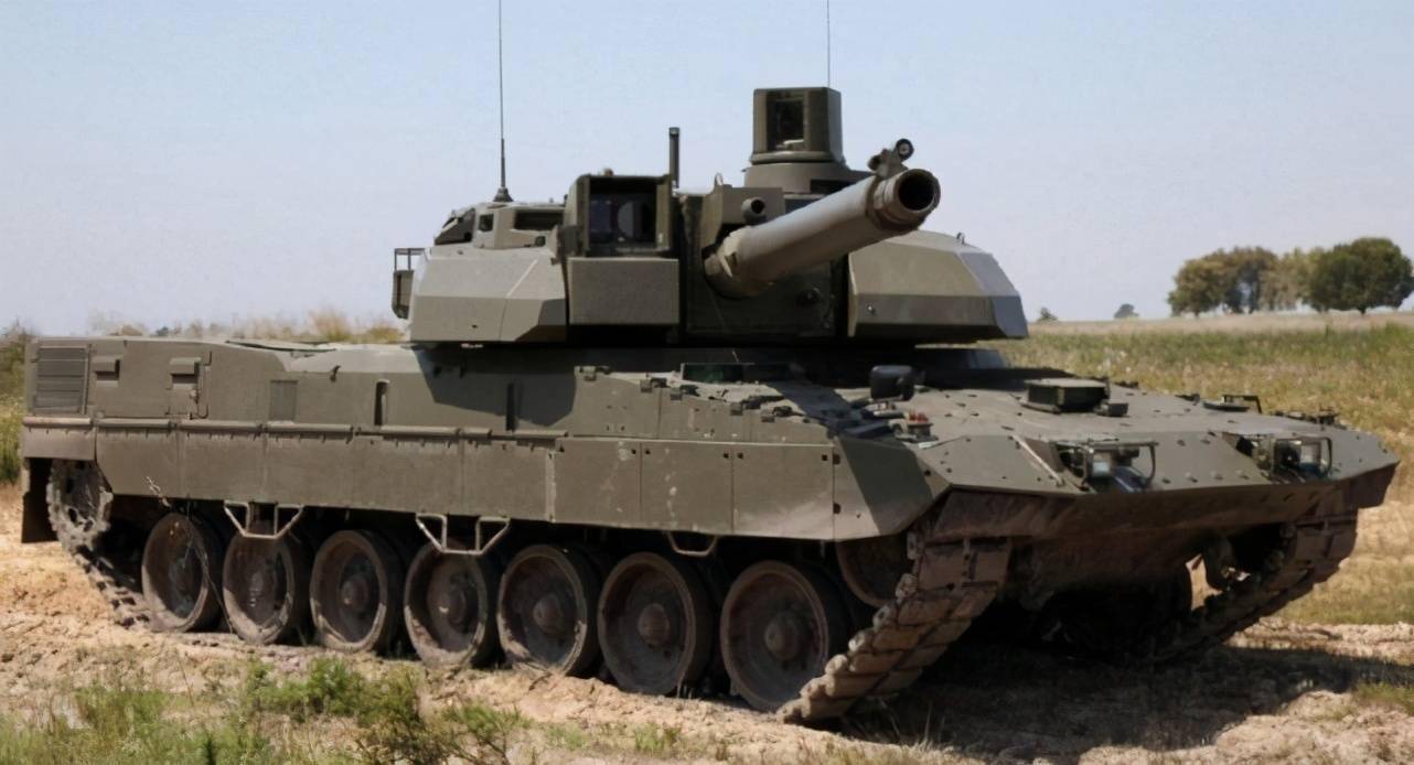 口径越大越正义!法国新巨炮命名为屠龙剑,谁又是被斩杀的恶龙?_坦克