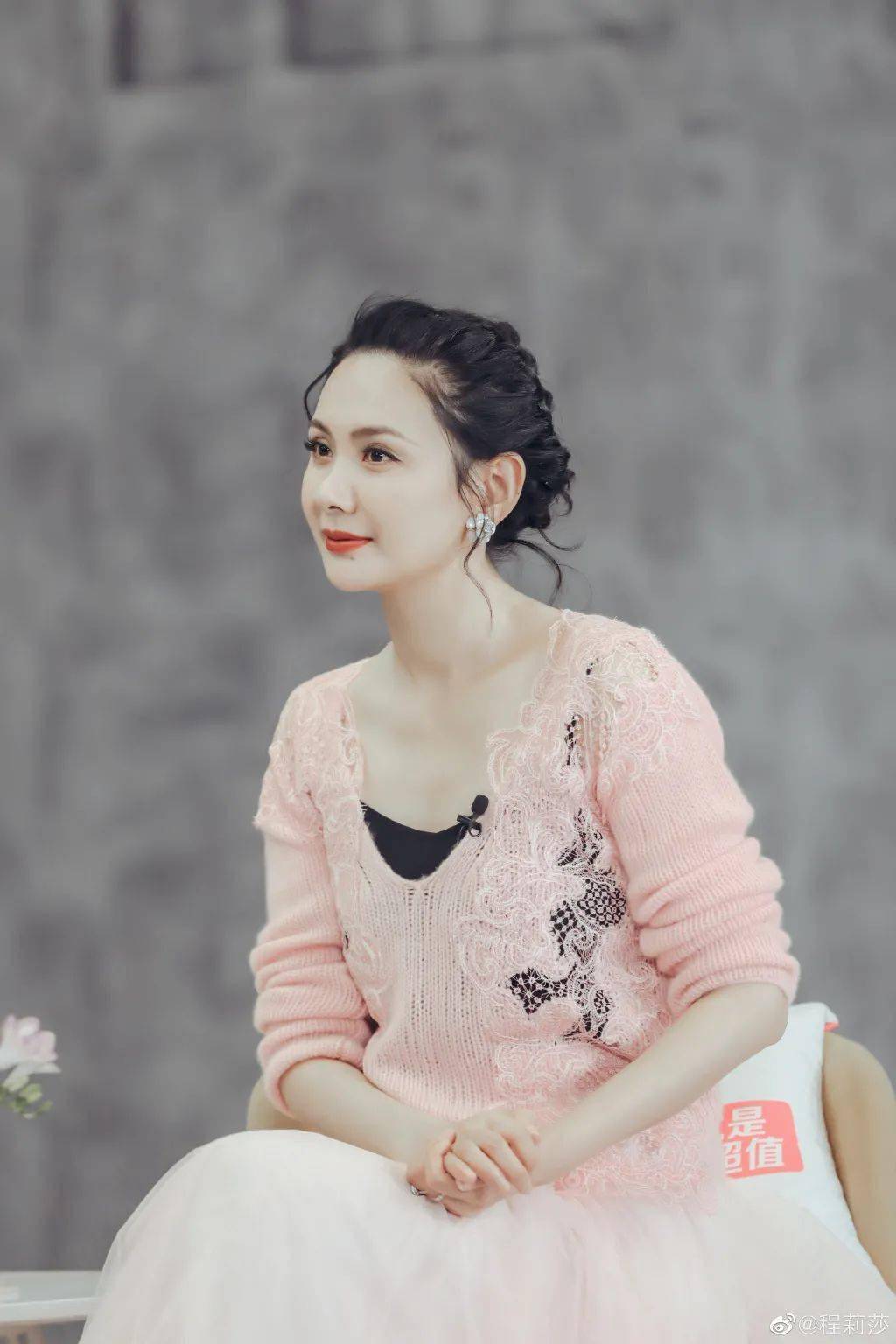 经常看综艺的人应该对程莉莎并不陌生,除了和老公郭晓冬上节目秀恩爱