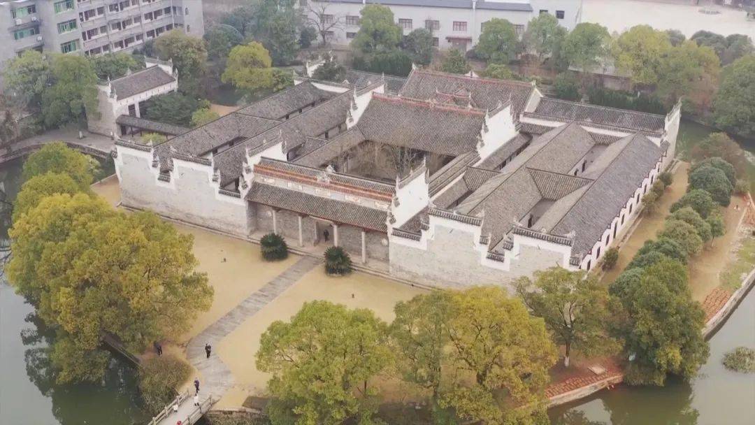 沿着高速看湖南沪昆高速高速连起红色景点