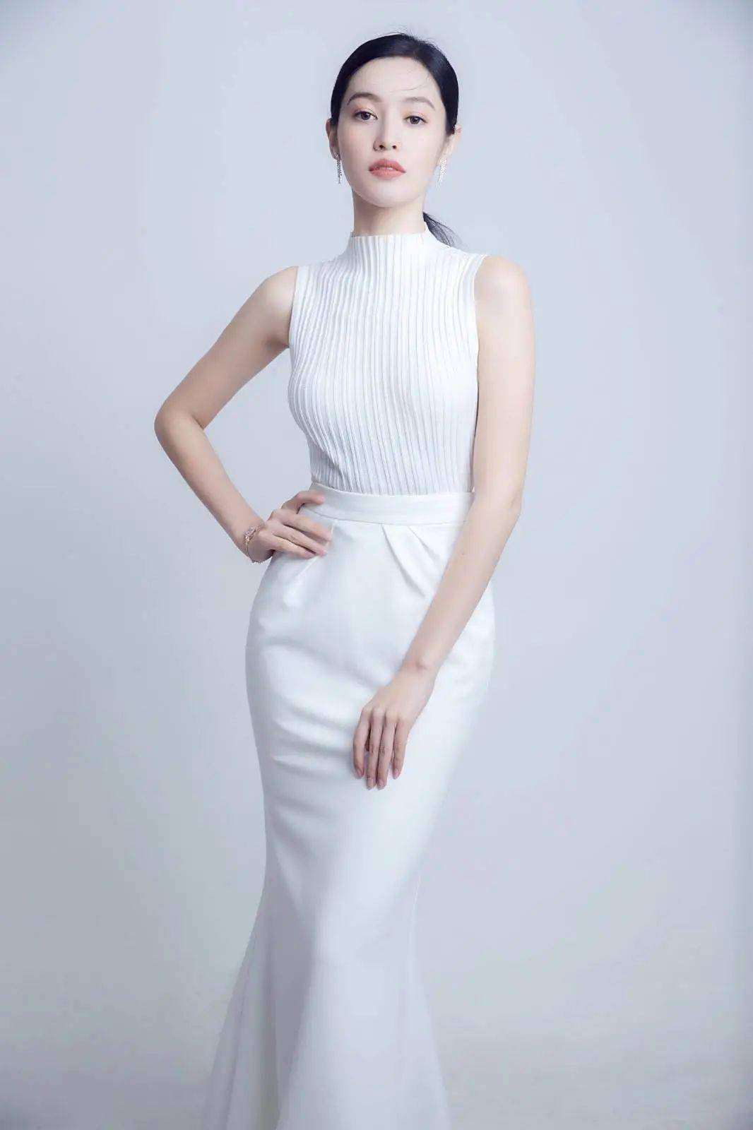 宝安399元抢沐马人摄影空间精修证件照形象照2选1套餐