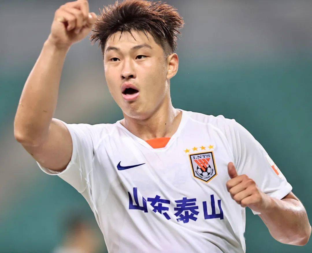 五名新援首秀莱昂纳多郭田雨破门泰山队20重庆收获开门红