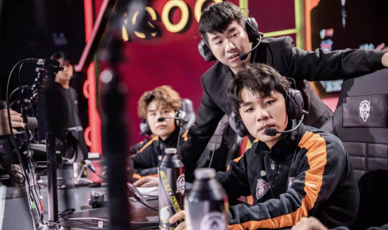 而深圳dyg俱乐部,就是现在kpl当中实力很强的俱乐部之一,并且他们也