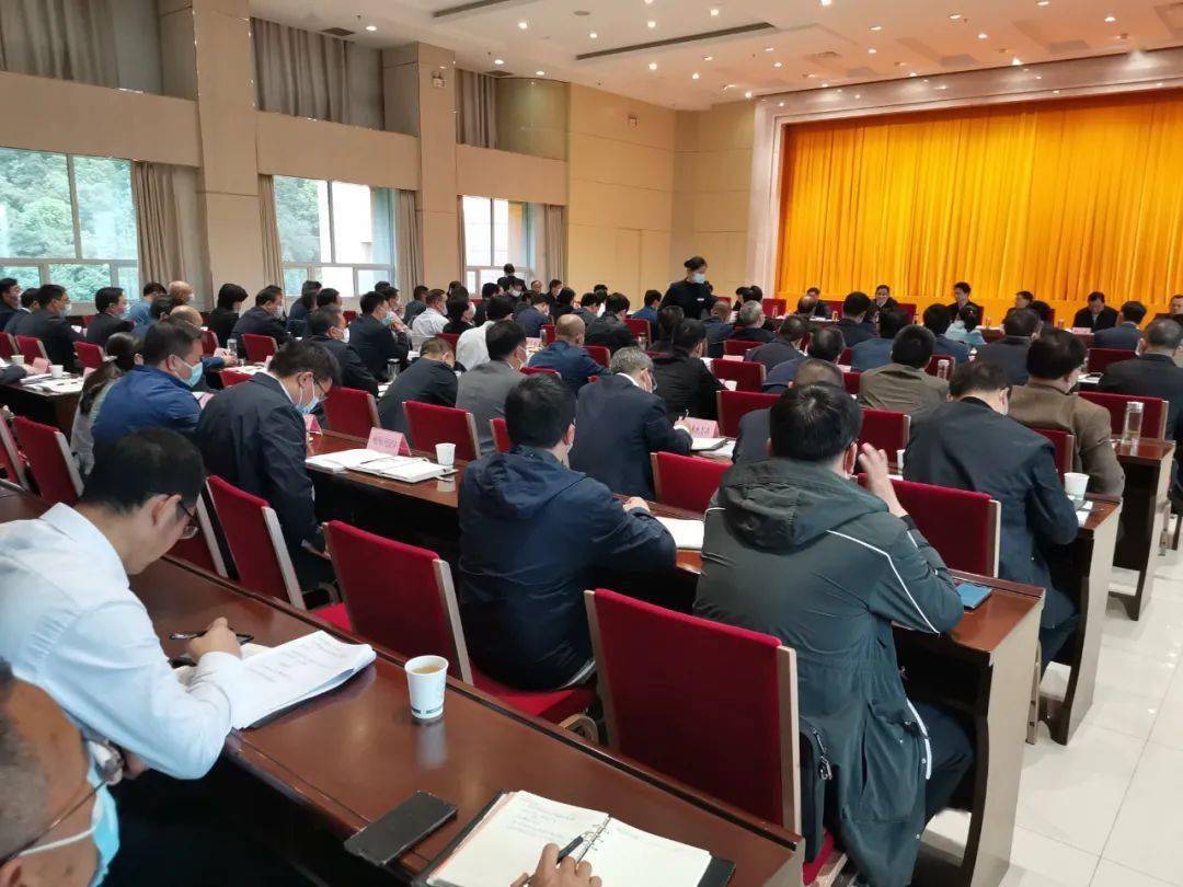 全市脱贫攻坚总结座谈会暨乡村振兴领导小组会议召开