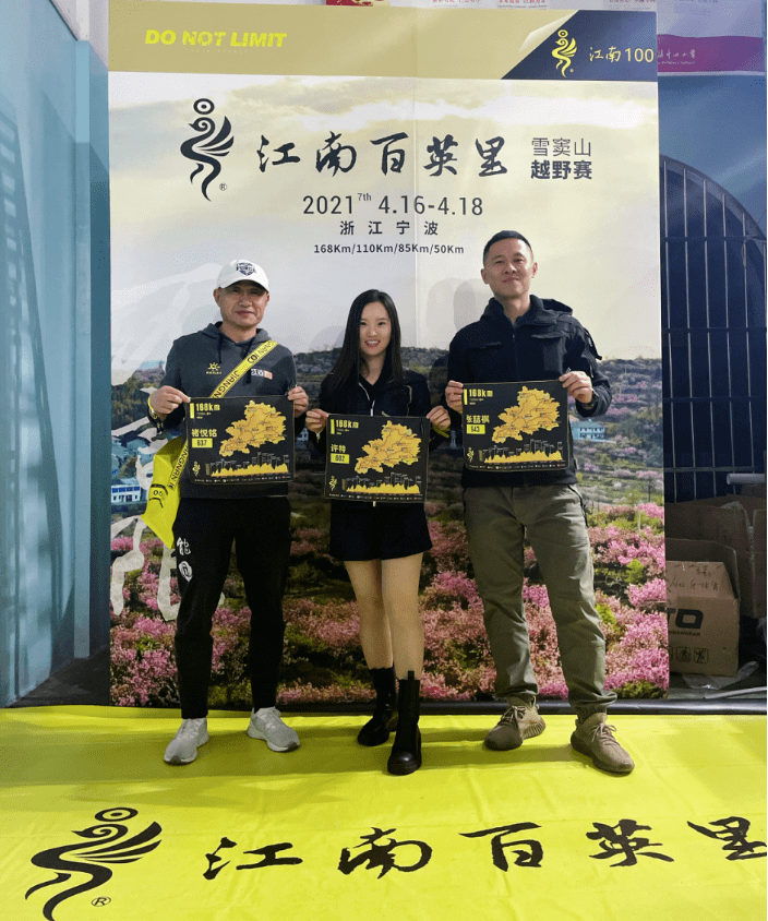 马上到了比赛日子,提前几天请年假,老大涛哥说拿个奖回来.