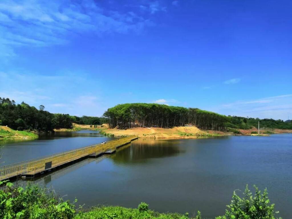 创建天府旅游名县_青龙湖