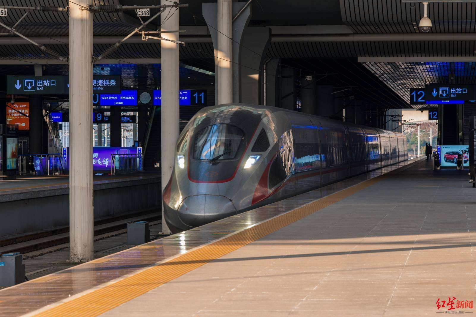 "五一"假期,成铁预计发送旅客近1000万人次,5月1日为出行峰值_成都