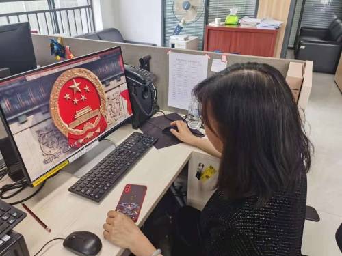 党风政风监督办公室组织收看警示教育片政治毒瘤之殇