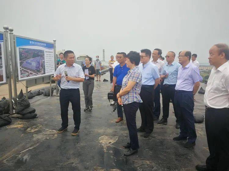 何西庆副主任肯定了海口在固体废物污染防治工作取得的成效,并指出各
