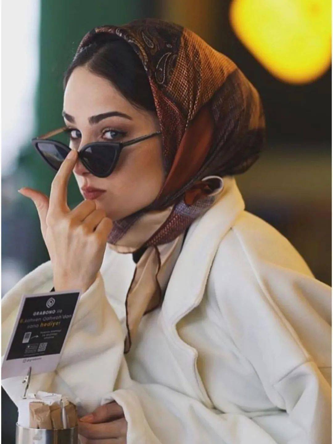 但是丝巾包头的难度也是不小哦~△cc绝美丝巾造型~不仅是火火,穿搭