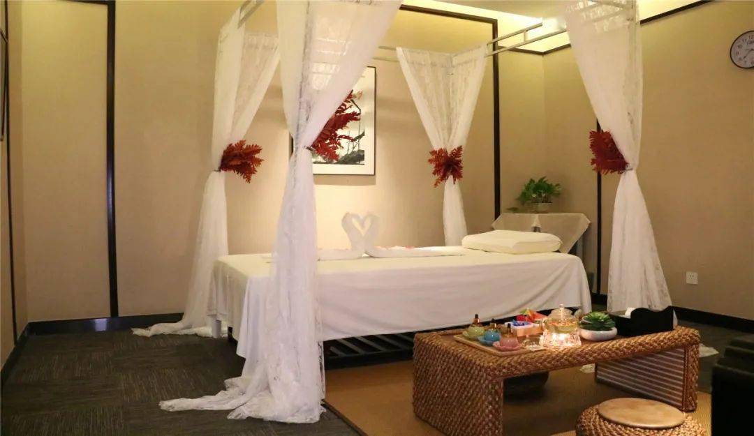 没想到这三个男人在这家足浴spa里度过了10小时原因竟是