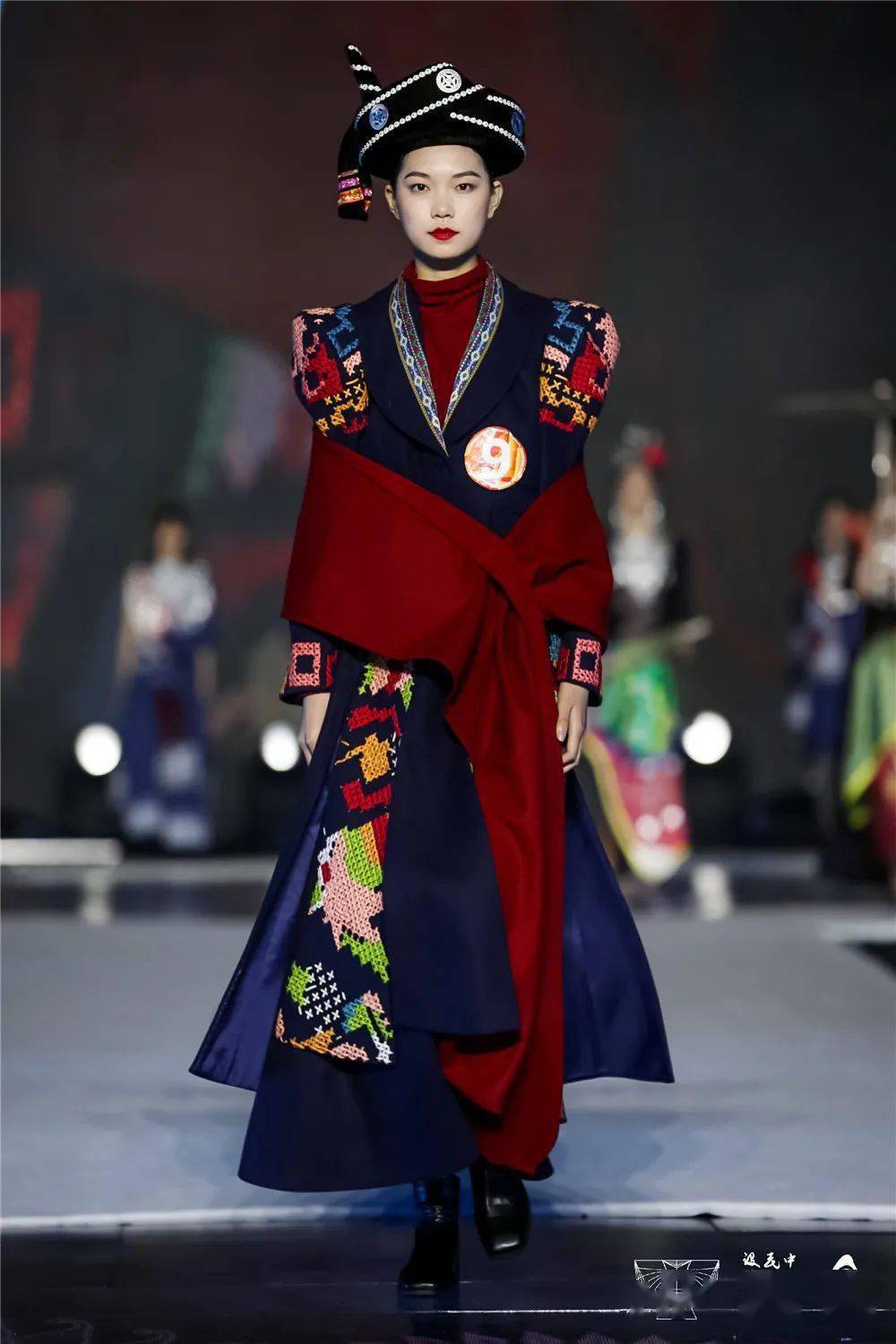 第三届中国浙江民族服饰设计展演决赛现场丨迎建党百年织民族华服同心