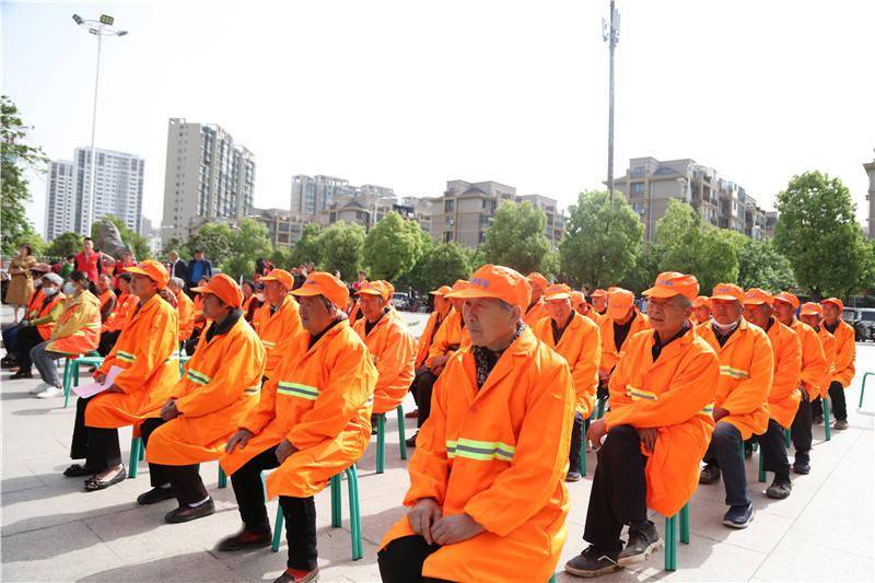 公益志愿者 dbb51deeffc241c79e715be5fd343592.jpeg