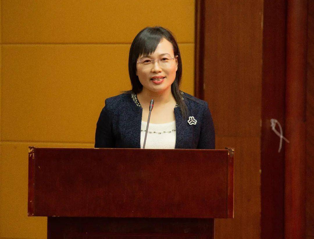 市女企业家协会第五次会员大会召开