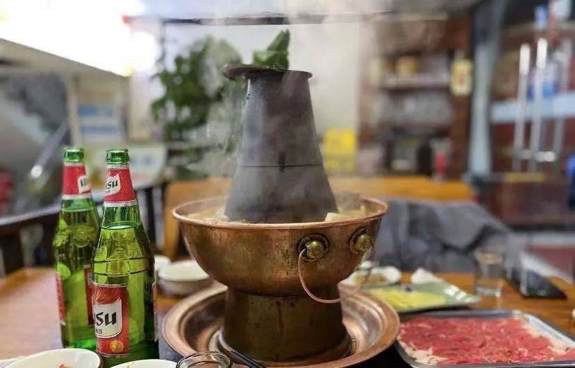 吃货小布搜食记丨烧烤、火锅、小龙虾……你想要的这里都有!小布夜宵秘密基地大曝光!