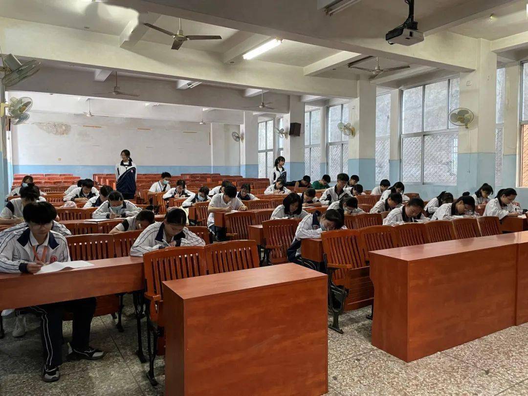 青春新征程,薪火永相传——龙岩华侨职业中专学校举行入团积极分子