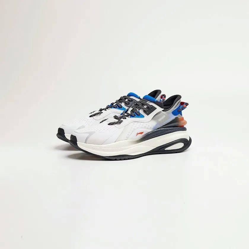 全新李宁超越v亮相颜值你打几分