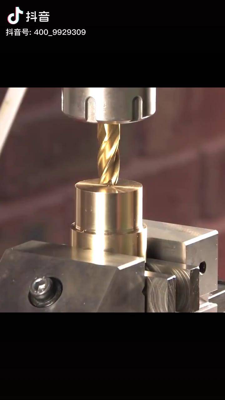 siegc4车床和siegsuperx3铣床进行零件的多阶段材料是黄铜cnc机械加工