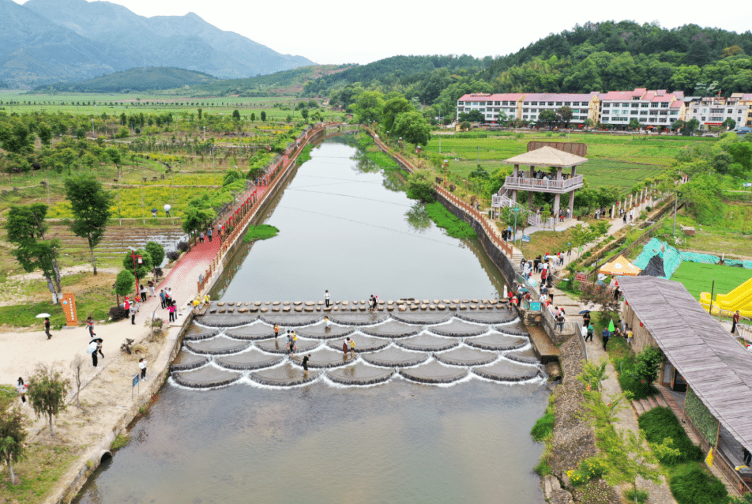 俞邦村