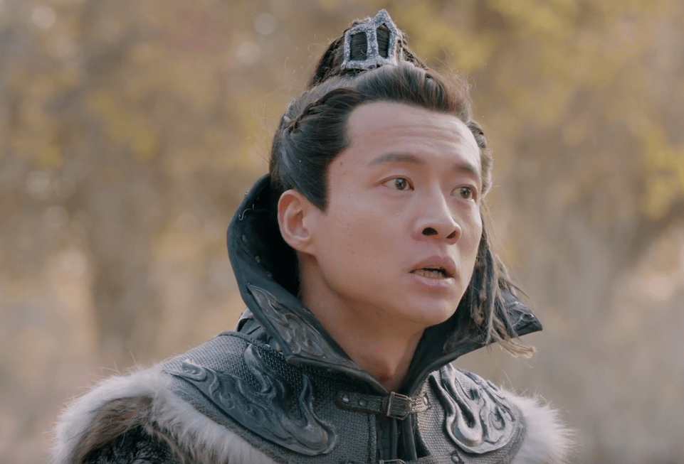 王凯给他当过配角和金世佳是同学他还在骊歌行饰演梁王