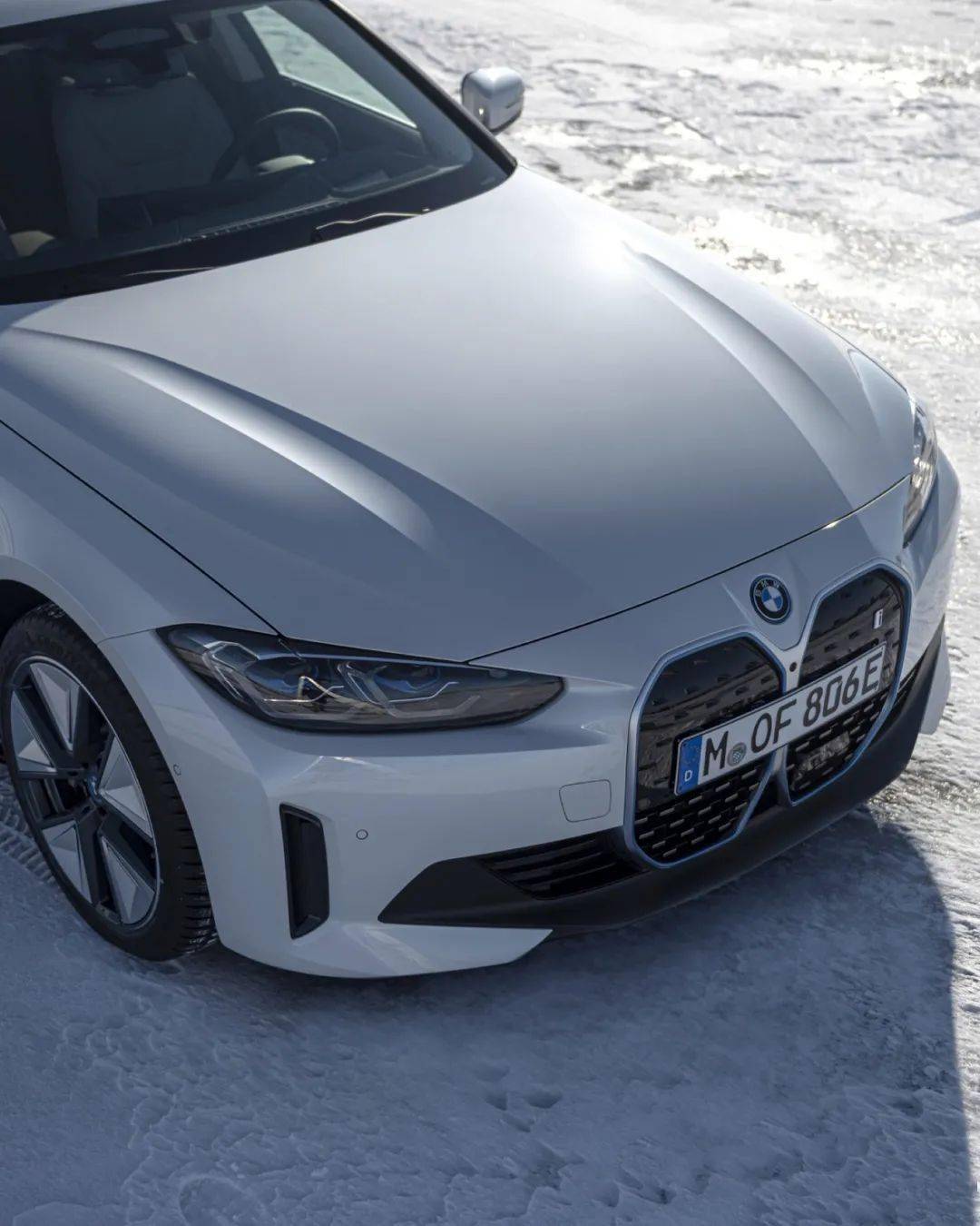 纯电动宝马i4美图上新,i了i了!