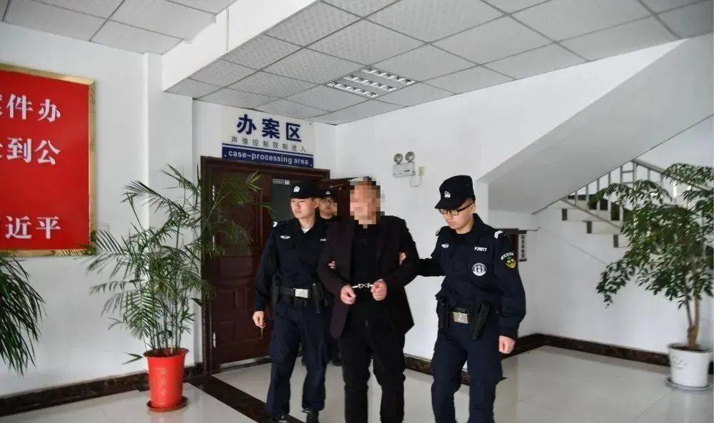 近日,霍邱县公安局经缜密侦查, 在矿区成功打掉1个犯罪团伙,抓获犯罪