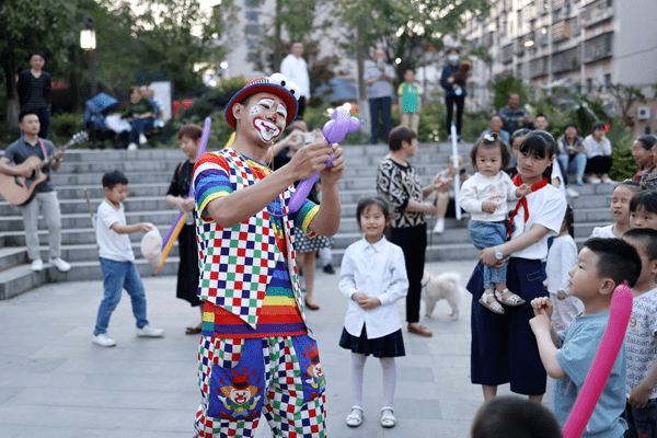 好精彩遂宁这里的街头文化表演重启每周六免费看