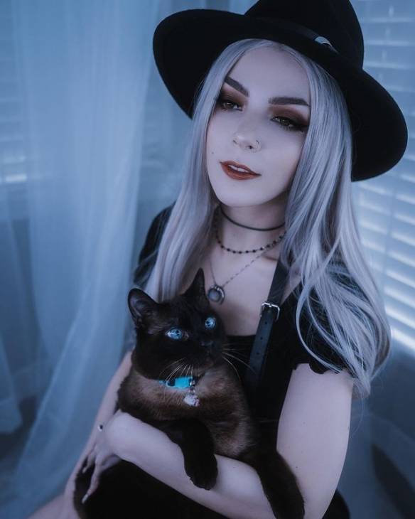 生化危机8夫人小女儿cos蛇蝎美人的诱惑