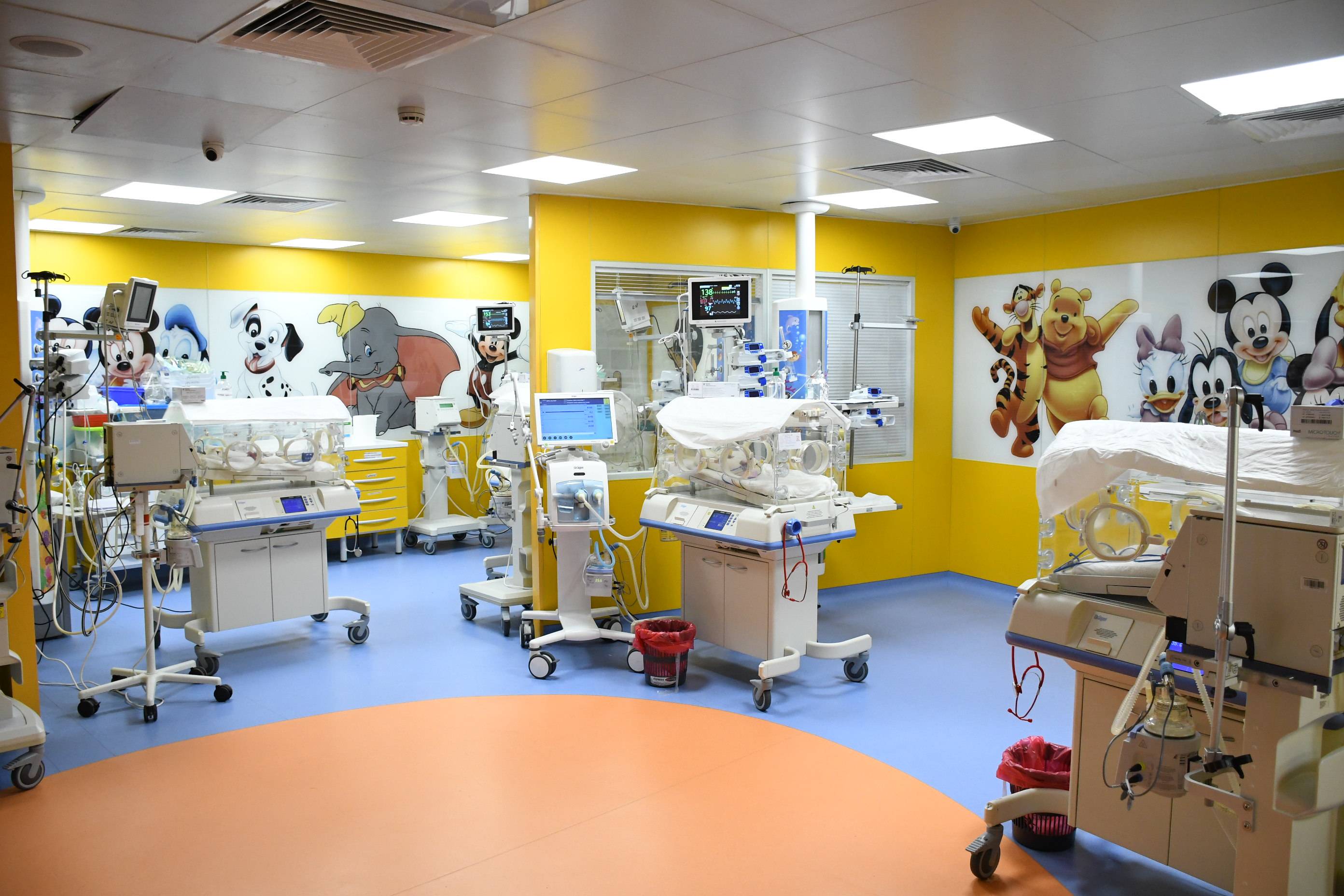 一名马里女子诞下九胞胎