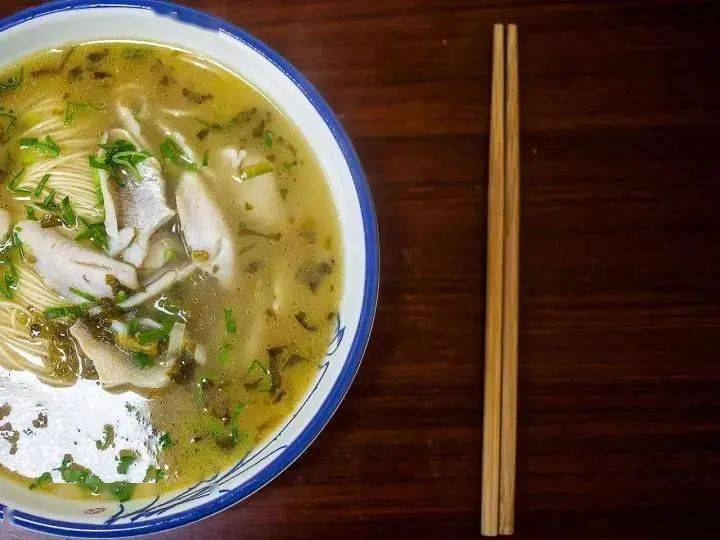仲雍|一碗面，一杯茶，这座江南小城里的日子，舒坦似神仙