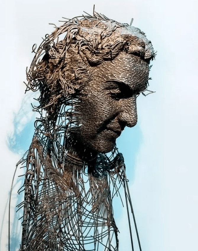 这竟然是雕塑铁丝线条绘制了这写实金属人物栩栩如生给人极大的震撼