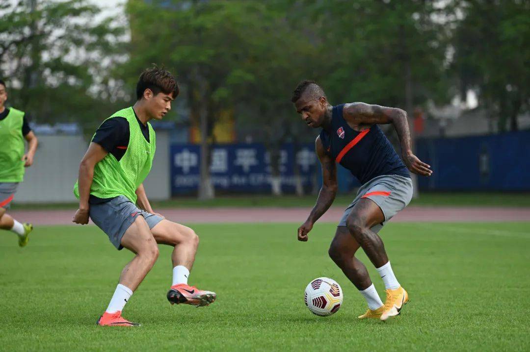 13 中超 重庆力帆 0-1 河南建业2016.07.