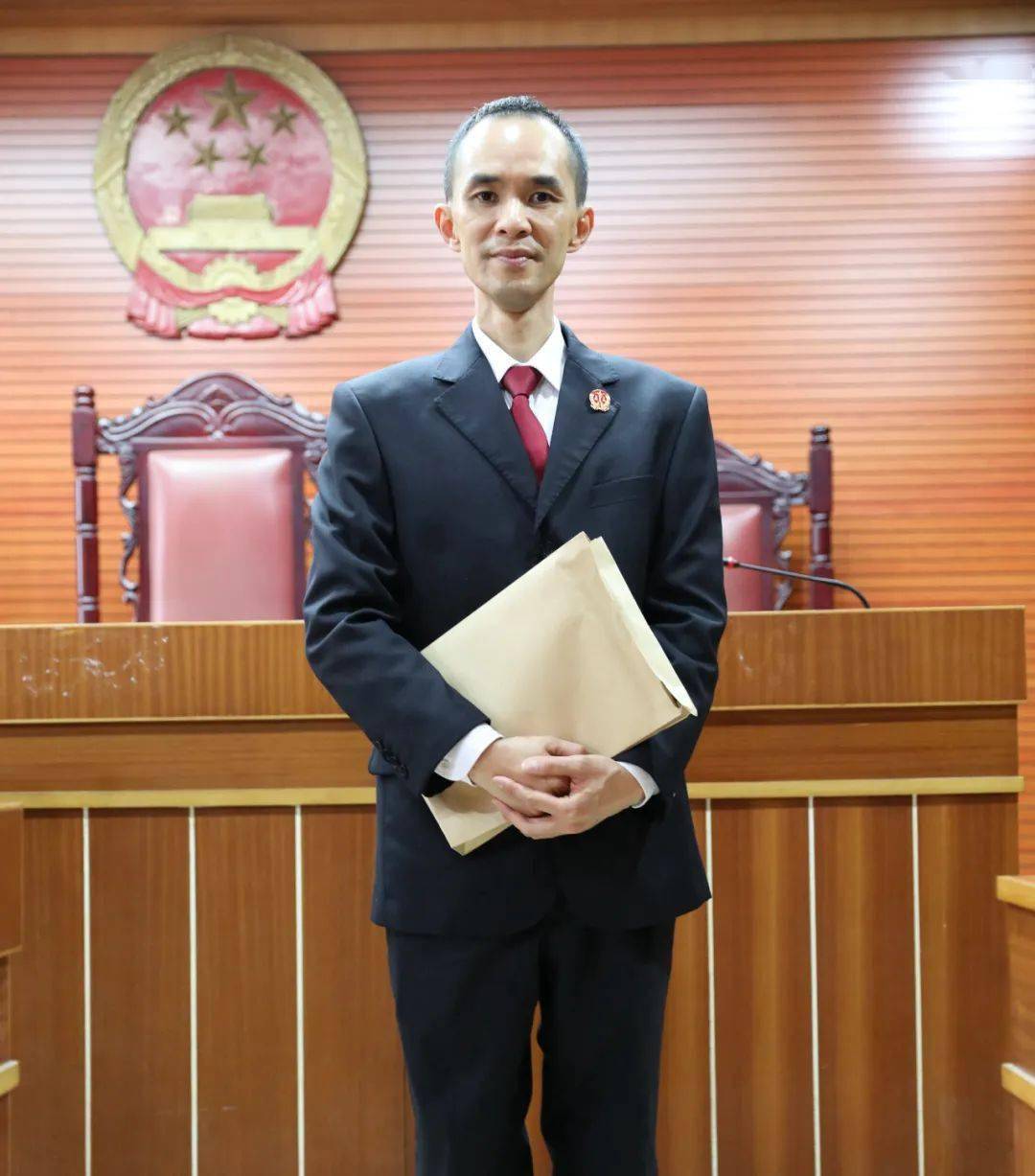 教育整顿政法英模贺亮用工匠精神雕琢公平正义