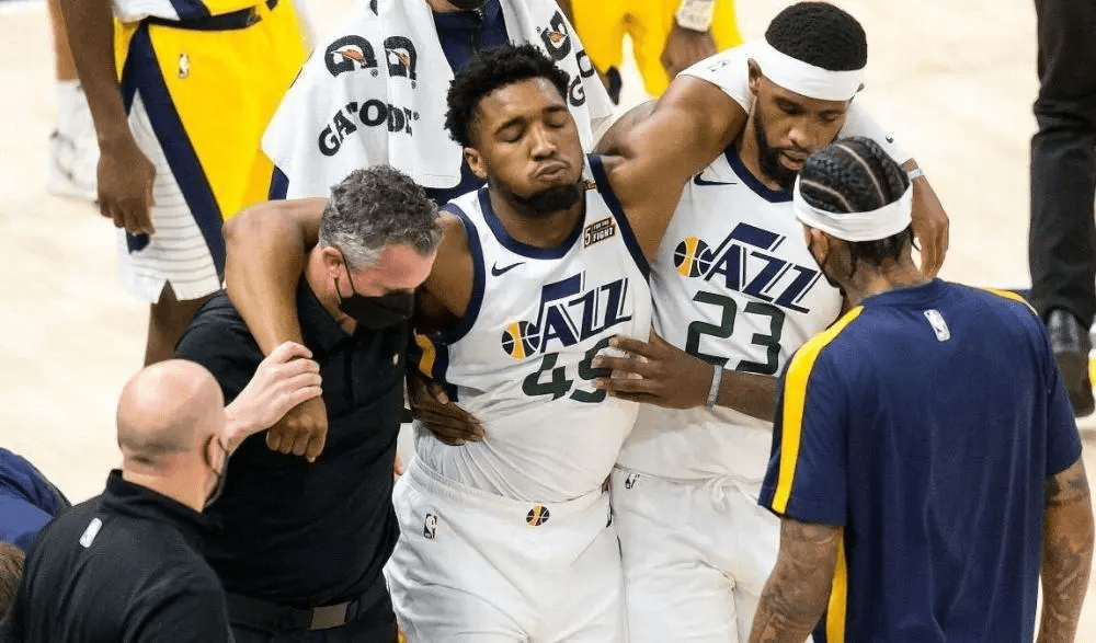 nba球员手指戳伤图片[nba球员手指骨折怎么恢复]