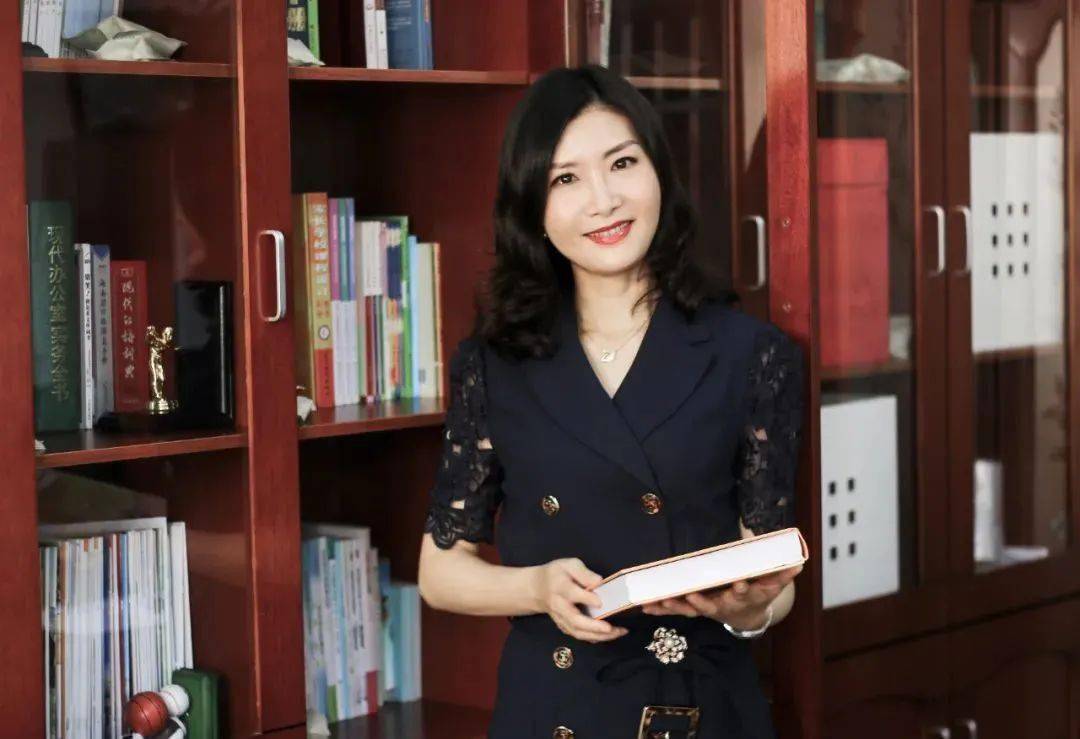 风采| 海口教育系统1名教师荣获海南省五一劳动奖章_王珊珊